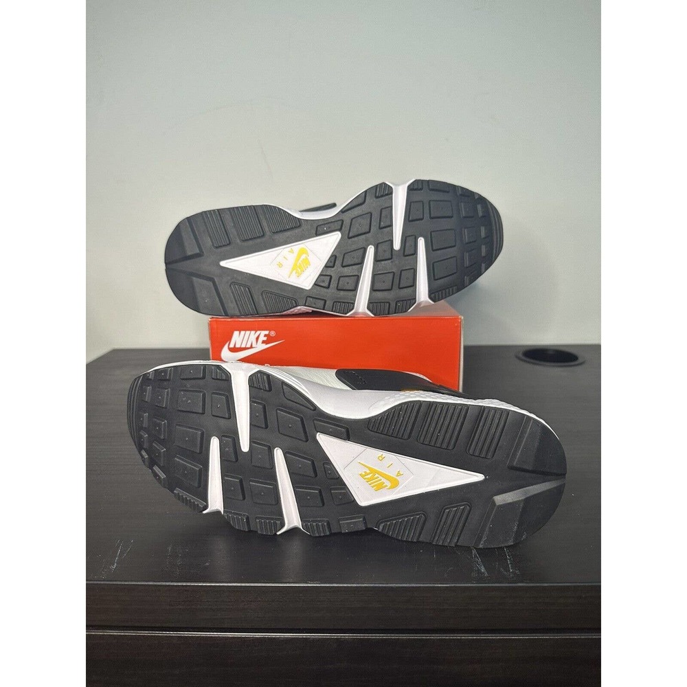 Nike Air Huarache Michigan White Navy Blue Yellow Black DD1068-107 Men's 8.5 New - Picture 5 of 7